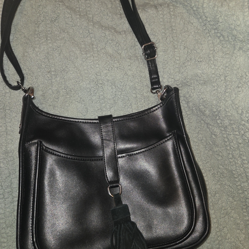 Sleek Black Shoulder Bag with Tassel